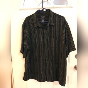 Men's Puritan 2XL Button Down Black and White Short Sleeve Shirt.